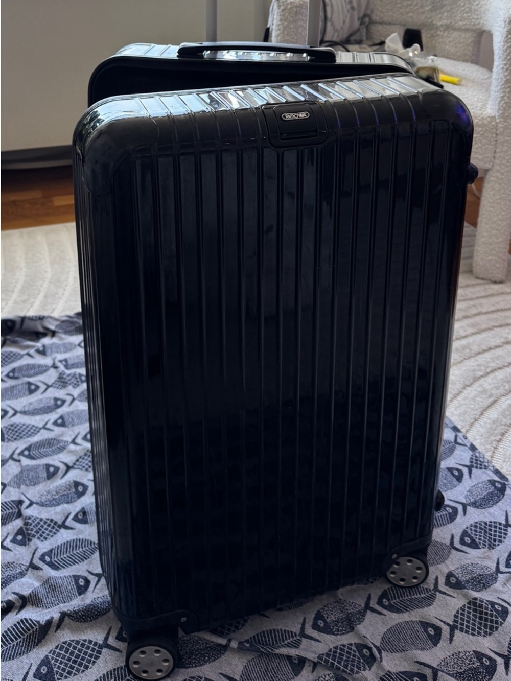 RIMOWA Black Essential Salsa Check-in M Luggage